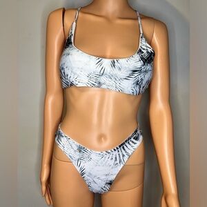Tropical Black and White Palm Print Bikini Set (Size XL)